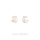 Perlas irregulares Studs