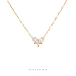 un toque sutil de brillo y elegancia, perfecto para complementar cualquier look con estilo y sofisticación. 