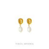 Loreta Pearl Earrings