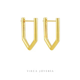 Alicia Hoops