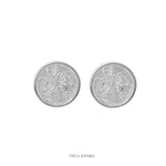 Adele Stud Earrings by Carolina Alatorre: Un diseño pequeño y en tendencia, elaborado en rodio de alta calidad. Estos aretes son ideales para cualquier ocasión, combinando sutileza y elegancia para complementar todos los estilos con un brillo atemporal y sofisticado.